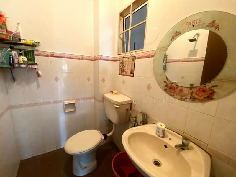 2-storey Terraced House for Sale in Bandar Baru Bangi (Selangor) - Natira Sulaiman - Bathroom - PropertyGuru.com.my