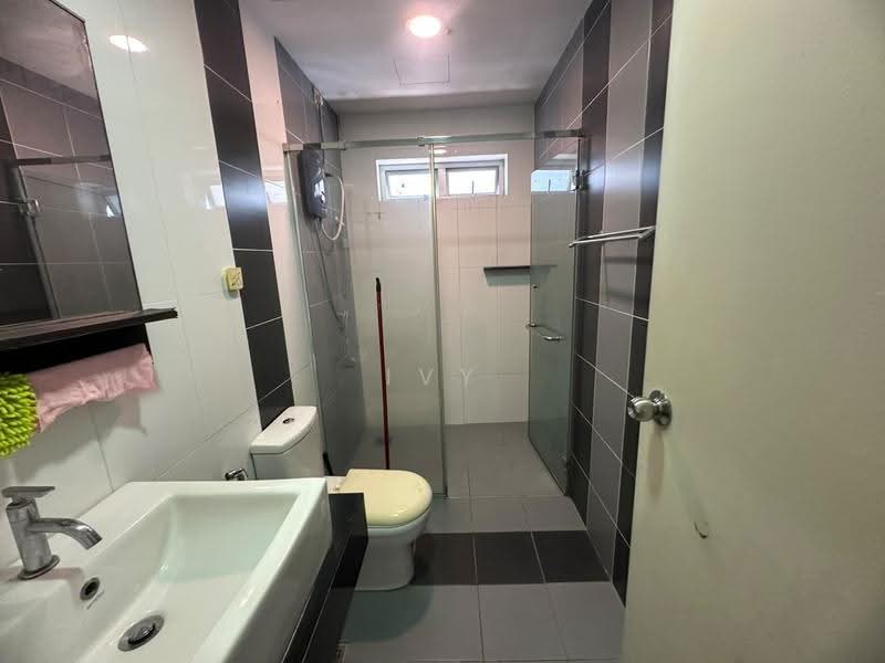 Condominium for Rent at The Wharf Residence - Ivy Chong - Bathroom - PropertyGuru.com.my