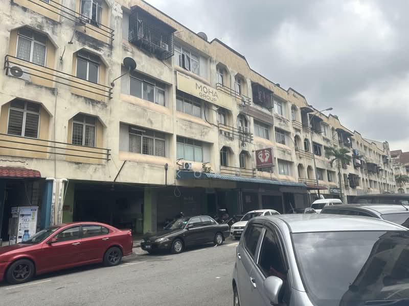 Shop for Sale in Taman Putra Kajang (Kajang) - Foon Kong Wai - Exterior - PropertyGuru.com.my