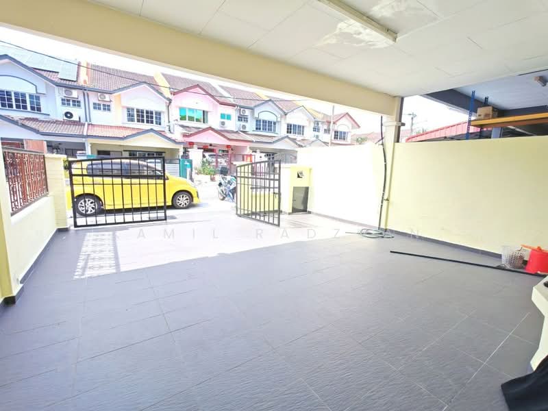 Rumah Teres 2-Tingkat untuk Disewa di Taman Bukit Mewah Fasa 8a (Kajang) - Kamil Radzuan - Exterior - PropertyGuru.com.my