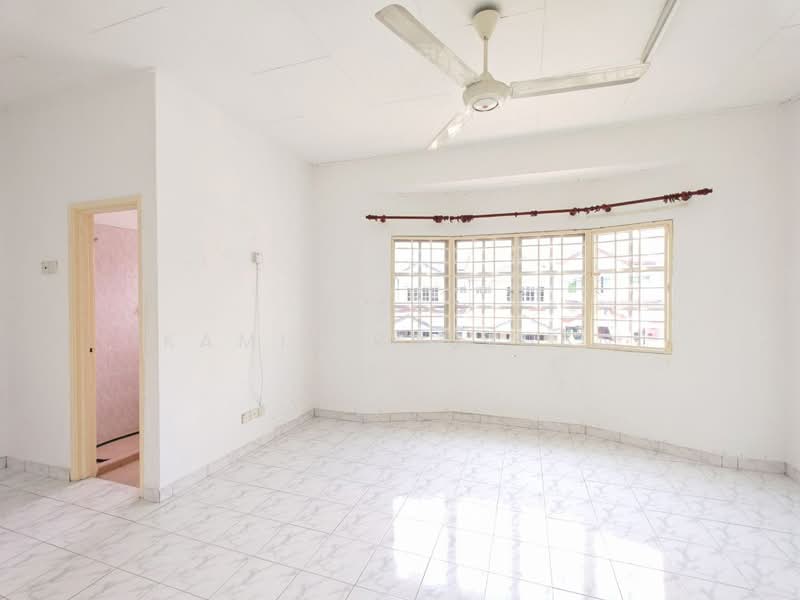 Rumah Teres 2-Tingkat untuk Disewa di Taman Bukit Mewah Fasa 8a (Kajang) - Kamil Radzuan - Interior - PropertyGuru.com.my