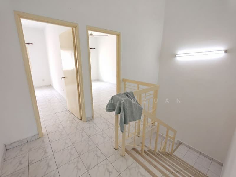Rumah Teres 2-Tingkat untuk Disewa di Taman Bukit Mewah Fasa 8a (Kajang) - Kamil Radzuan - Interior - PropertyGuru.com.my