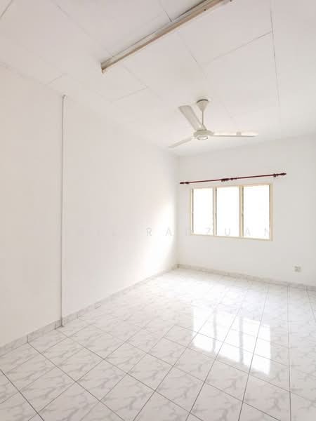 Rumah Teres 2-Tingkat untuk Disewa di Taman Bukit Mewah Fasa 8a (Kajang) - Kamil Radzuan - Interior - PropertyGuru.com.my