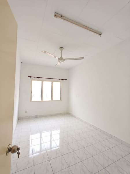 Rumah Teres 2-Tingkat untuk Disewa di Taman Bukit Mewah Fasa 8a (Kajang) - Kamil Radzuan - Interior - PropertyGuru.com.my