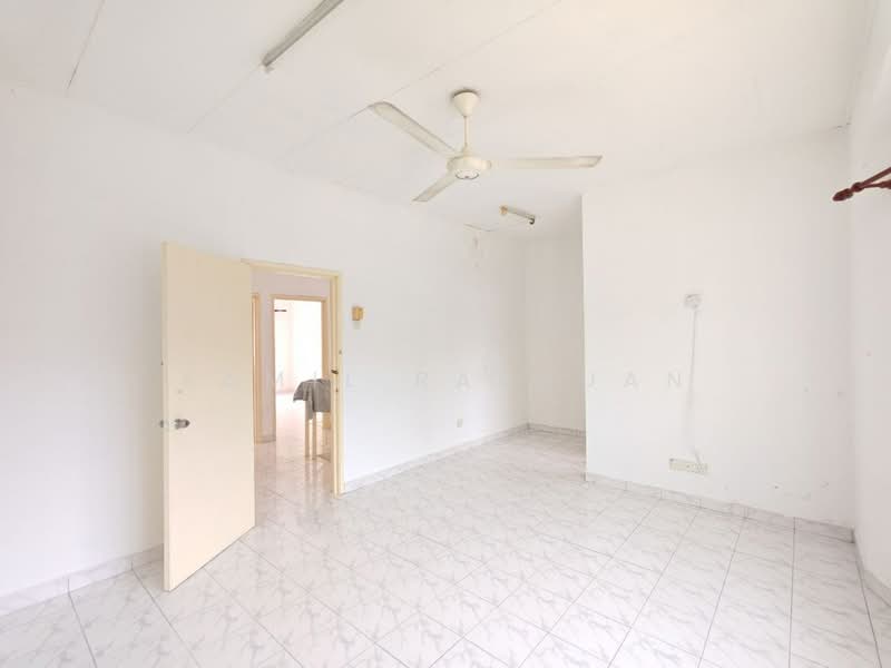 Rumah Teres 2-Tingkat untuk Disewa di Taman Bukit Mewah Fasa 8a (Kajang) - Kamil Radzuan - Interior - PropertyGuru.com.my