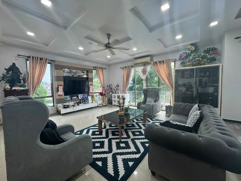 Cluster House for Sale in Austin Heights (Tebrau) - Winnie Lau - Living Room - PropertyGuru.com.my
