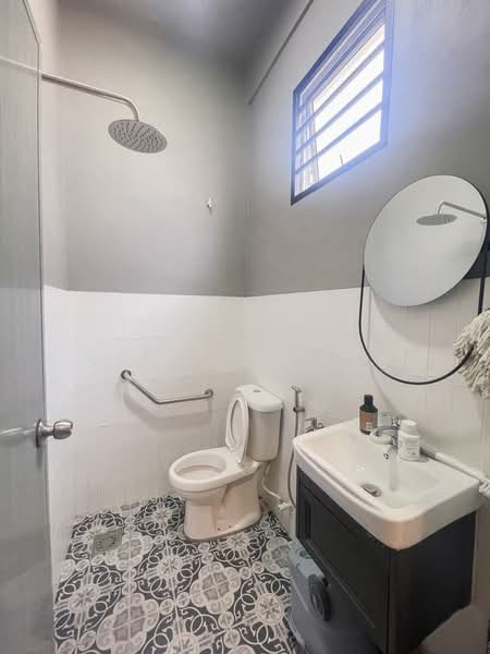 2-storey Terraced House for Rent in Skudai (Johor) - Vincent Tea - Bathroom - PropertyGuru.com.my