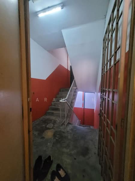 Pangsapuri untuk Dijual di Dataran Otomobil - Farah Dina - Entrance - PropertyGuru.com.my