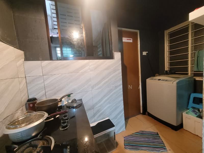 Pangsapuri untuk Dijual di Dataran Otomobil - Farah Dina - Kitchen - PropertyGuru.com.my