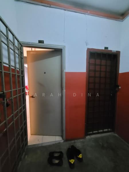 Pangsapuri untuk Dijual di Dataran Otomobil - Farah Dina - Entrance - PropertyGuru.com.my