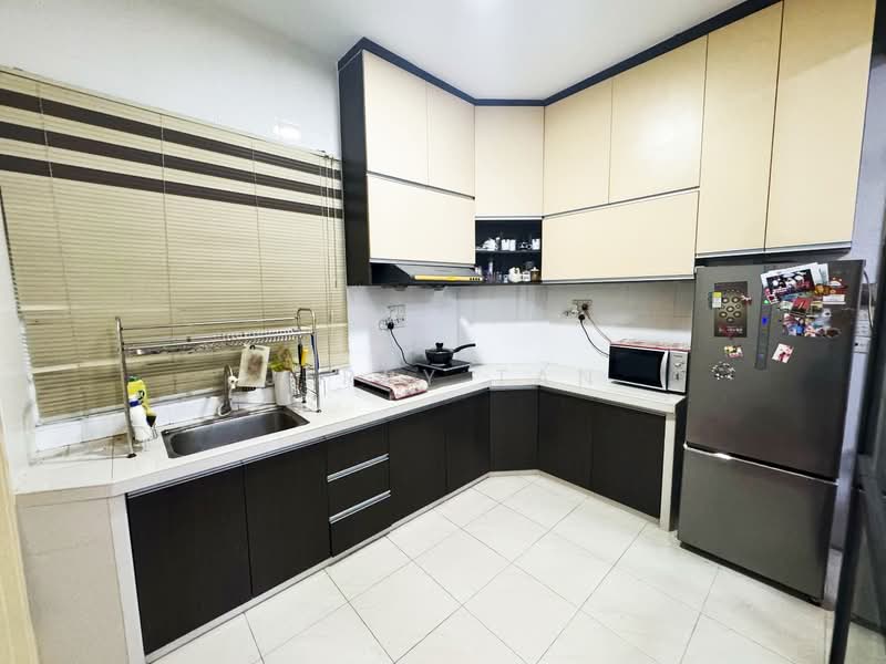 Kondominium untuk Disewa di Desa Airmas Condominium - Jerry Tan - Kitchen - PropertyGuru.com.my