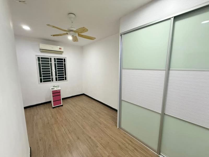 2-storey Terraced House for Sale in Kota Emerald (Rawang) - Samson Lee - Bedroom - PropertyGuru.com.my