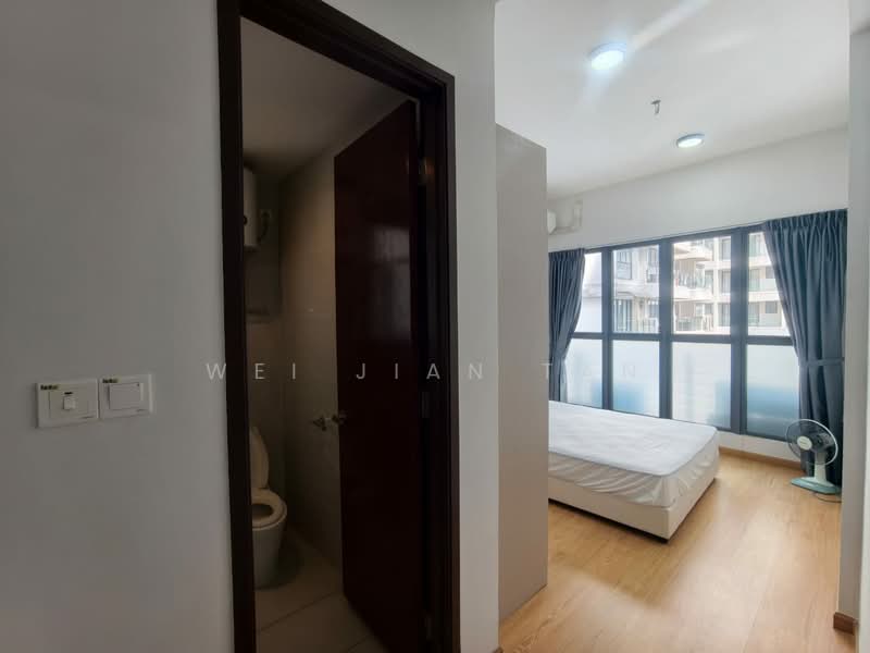Condominium for Rent at Royal Strand @ Country Garden Danga Bay - Wei Jian Tan - Bedroom - PropertyGuru.com.my