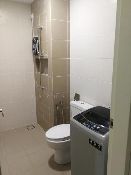Kediaman Servis untuk Disewa di Pacific 63 - Jayden Ho - Bathroom - PropertyGuru.com.my
