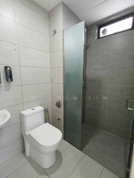 Kediaman Servis untuk Dijual di KL Traders Square - Joachim Lim - Bathroom - PropertyGuru.com.my