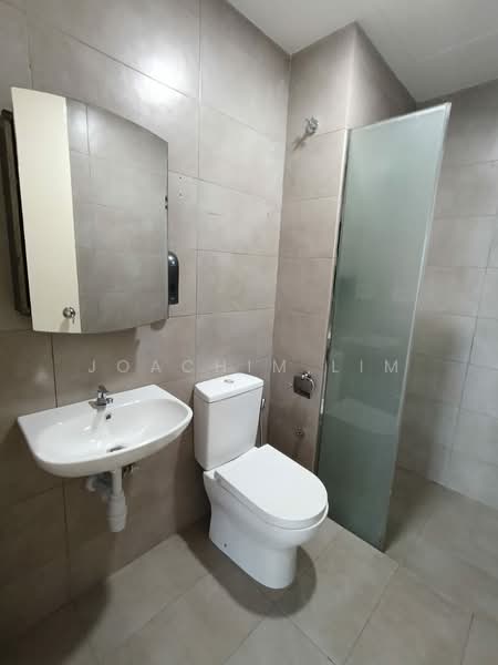 Kediaman Servis untuk Dijual di KL Traders Square - Joachim Lim - Bathroom - PropertyGuru.com.my