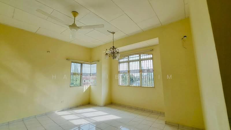 Rumah Teres 2-Tingkat untuk Dijual di Taman Bandar Senawang (Senawang) - Hawa Ibrahim - Living Room - PropertyGuru.com.my