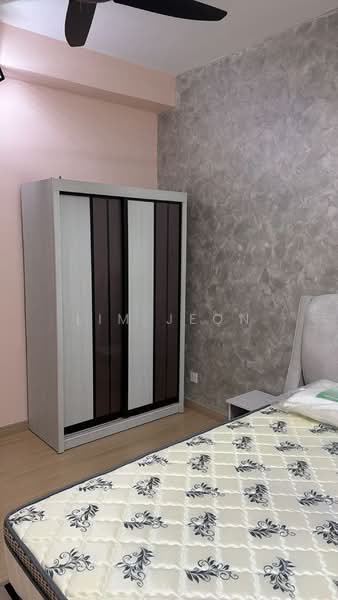 Kediaman Servis untuk Dijual di Gravit8, Klang - Lim Jeon - Bedroom - PropertyGuru.com.my