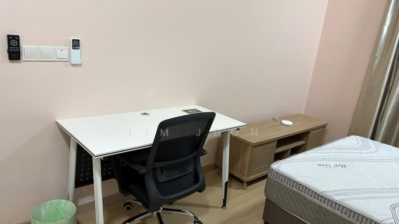 Kediaman Servis untuk Dijual di Gravit8, Klang - Lim Jeon - Study - PropertyGuru.com.my
