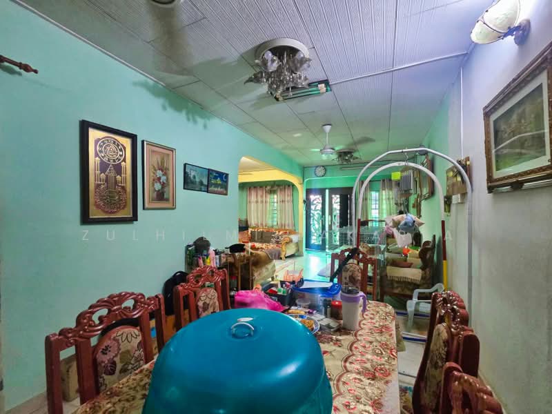 Rumah Teres 1-Tingkat untuk Dijual di Seksyen 51a (Petaling Jaya) - Zulhilmi Zakaria - Living Room - PropertyGuru.com.my