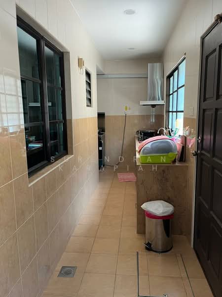 2-storey Terraced House for Sale in Bandar Bukit Tinggi 2 (Klang) - Surendran Karapiah - Kitchen - PropertyGuru.com.my
