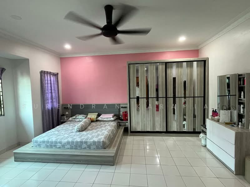 2-storey Terraced House for Sale in Bandar Bukit Tinggi 2 (Klang) - Surendran Karapiah - Bedroom - PropertyGuru.com.my