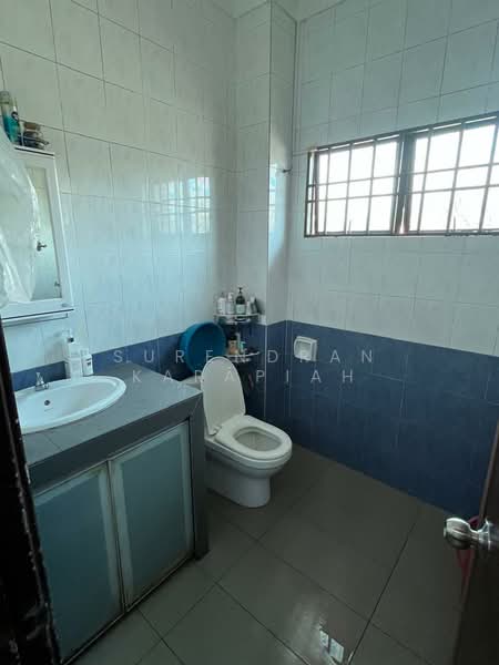 2-storey Terraced House for Sale in Bandar Bukit Tinggi 2 (Klang) - Surendran Karapiah - Bathroom - PropertyGuru.com.my