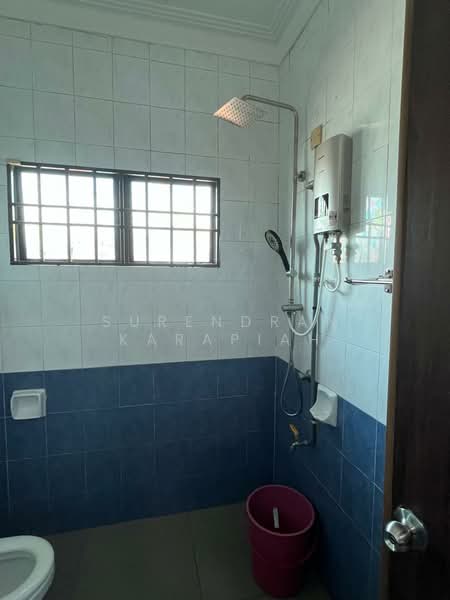 2-storey Terraced House for Sale in Bandar Bukit Tinggi 2 (Klang) - Surendran Karapiah - Bathroom - PropertyGuru.com.my