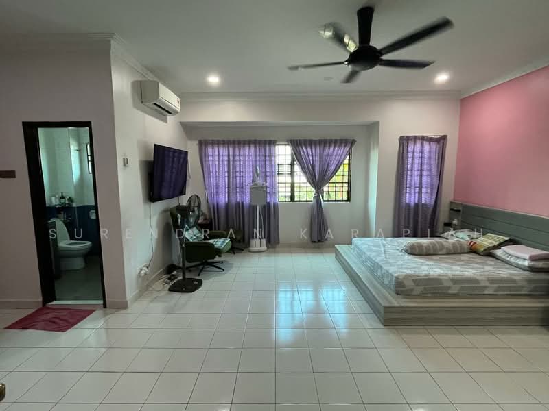 2-storey Terraced House for Sale in Bandar Bukit Tinggi 2 (Klang) - Surendran Karapiah - Bedroom - PropertyGuru.com.my
