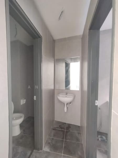 Shop / Office for Rent in Seksyen U13 (Setia Alam) - Annie Kho - Bathroom - PropertyGuru.com.my