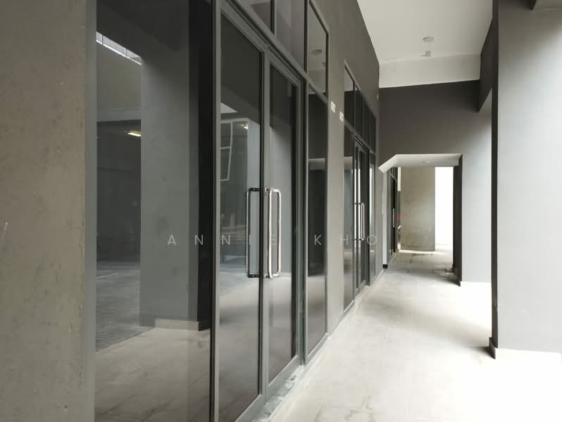 Shop / Office for Rent in Seksyen U13 (Setia Alam) - Annie Kho - Corridor - PropertyGuru.com.my