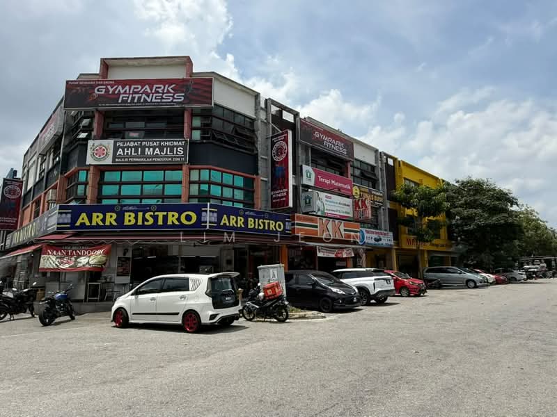 Shop / Office untuk Dijual di Seksyen 32 (Shah Alam) - Lim Jeon - Exterior - PropertyGuru.com.my