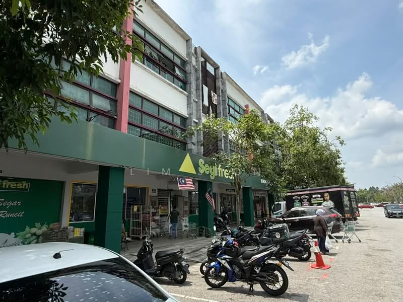 Shop / Office untuk Dijual di Seksyen 32 (Shah Alam) - Lim Jeon - Exterior - PropertyGuru.com.my