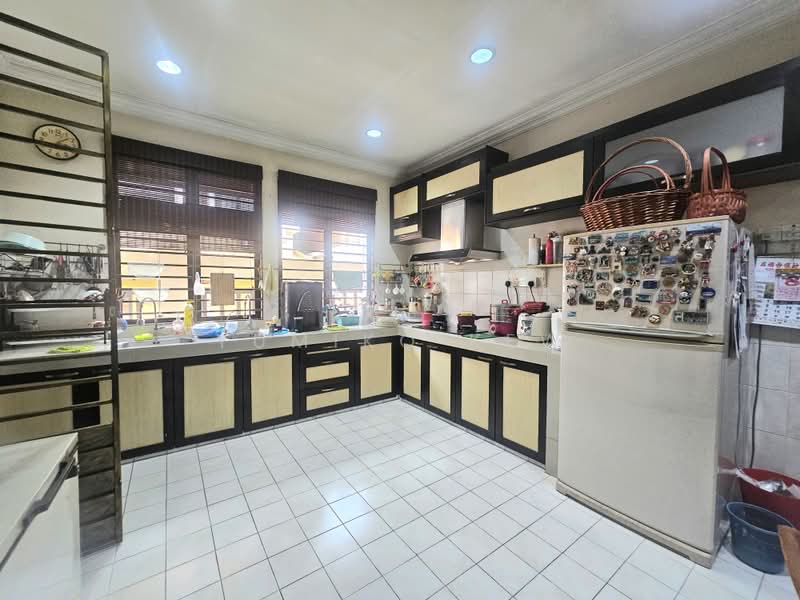 2-storey Terraced House for Sale in Alam Damai (Cheras) - Yumiko Kew - Kitchen - PropertyGuru.com.my