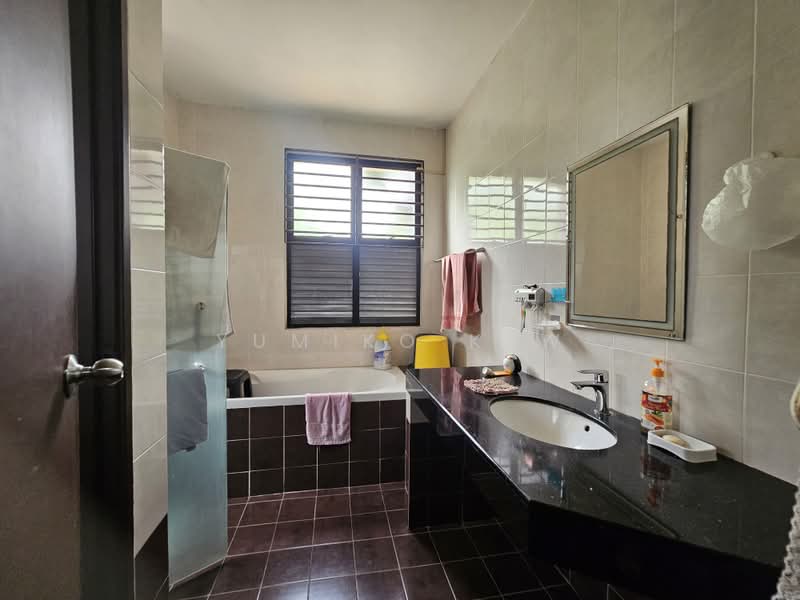 2-storey Terraced House for Sale in Alam Damai (Cheras) - Yumiko Kew - Bathroom - PropertyGuru.com.my