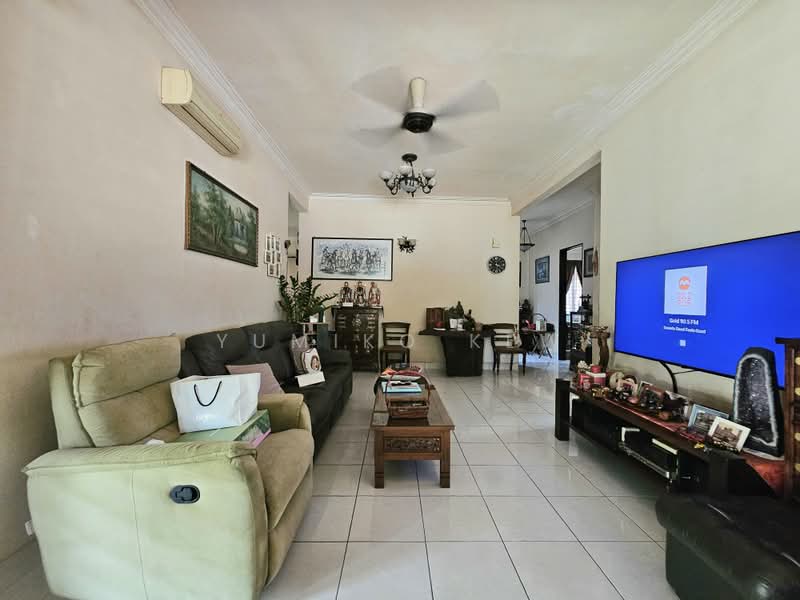 2-storey Terraced House for Sale in Alam Damai (Cheras) - Yumiko Kew - Living Room - PropertyGuru.com.my