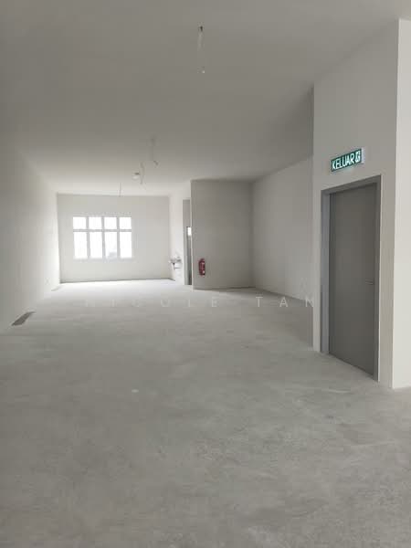 Shop for Rent in Labu (Negeri Sembilan) - Nicole Tan - Interior - PropertyGuru.com.my