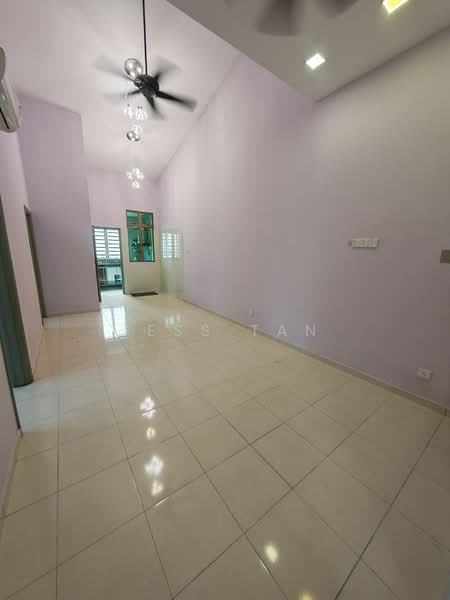 1-storey Terraced House for Sale in Taman Tanjung Minyak (Tanjong Minyak) - Tess Tan - Living Room - PropertyGuru.com.my