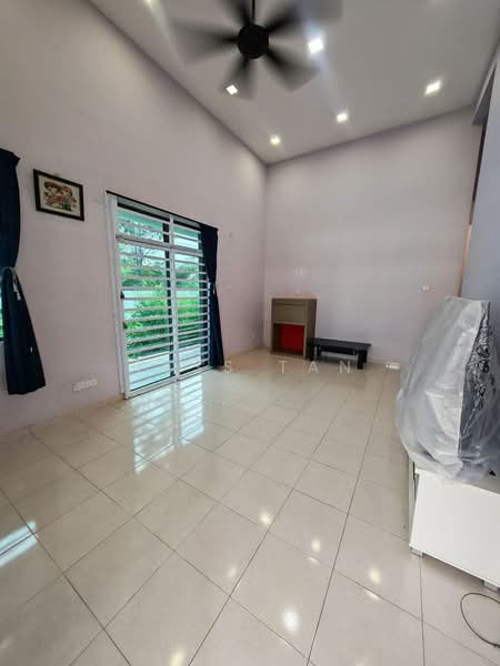 1-storey Terraced House for Sale in Taman Tanjung Minyak (Tanjong Minyak) - Tess Tan - Living Room - PropertyGuru.com.my