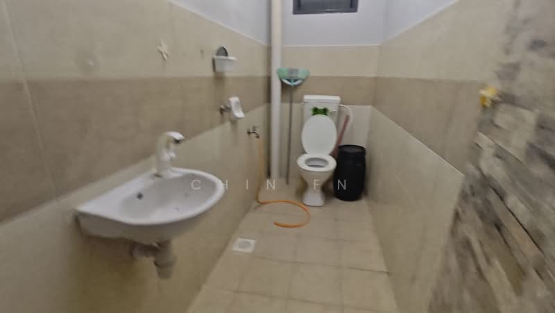 Apartment for Sale at Pangsapuri Sutera Wangi - CHIN FN - Bathroom - PropertyGuru.com.my
