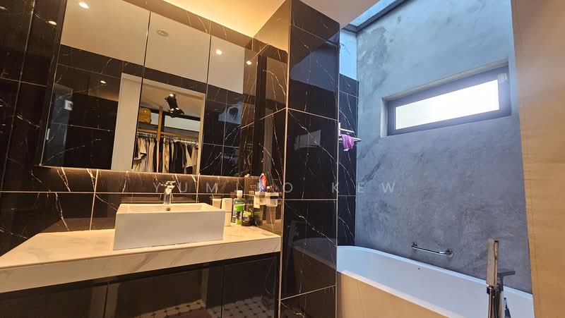 Rumah Teres 3-Tingkat untuk Dijual di Taman Juara Jaya (Cheras) - Yumiko Kew - Bathroom - PropertyGuru.com.my