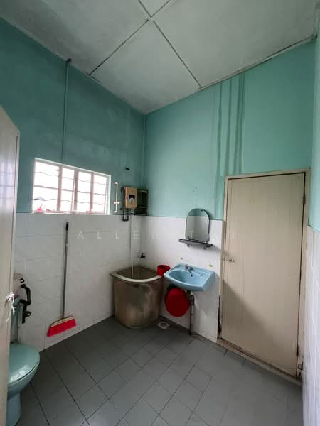 Bungalow House untuk Dijual di Seksyen 12 (Petaling Jaya) - Allen Tan - Bathroom - PropertyGuru.com.my