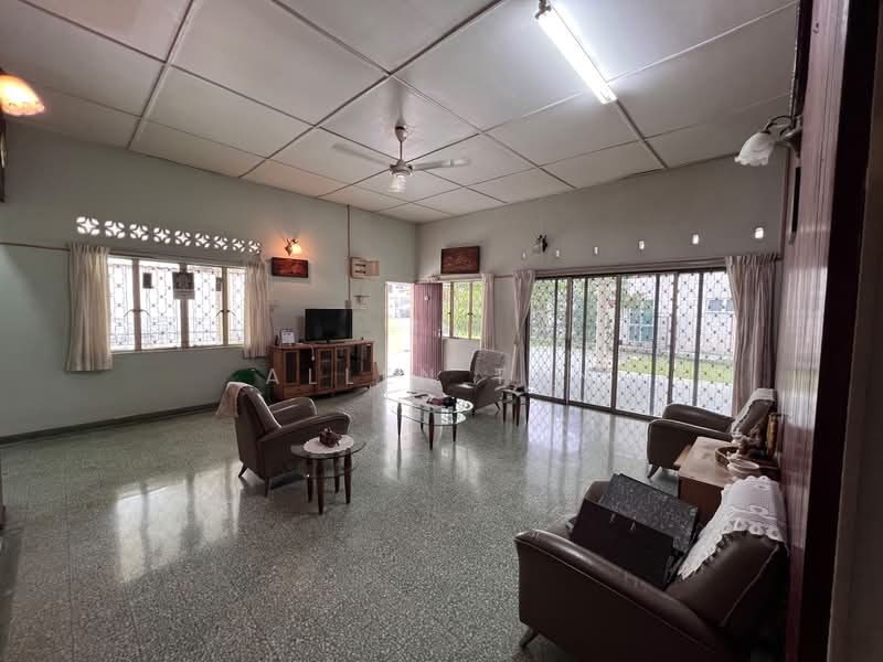Bungalow House untuk Dijual di Seksyen 12 (Petaling Jaya) - Allen Tan - Living Room - PropertyGuru.com.my