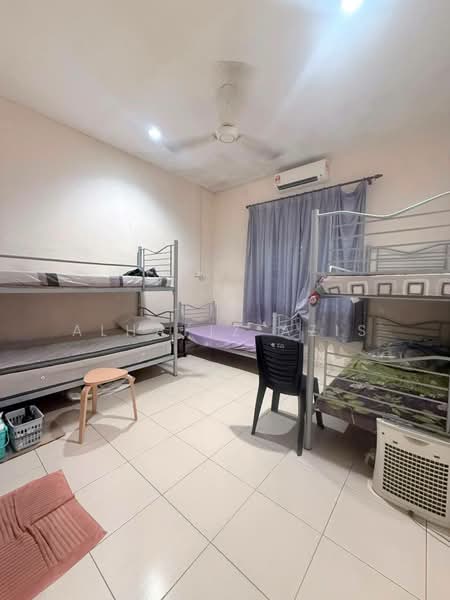 Rumah Teres untuk Dijual di Parit Raja (Sri Gading) - ALHAFIZ AZIS - Bedroom - PropertyGuru.com.my