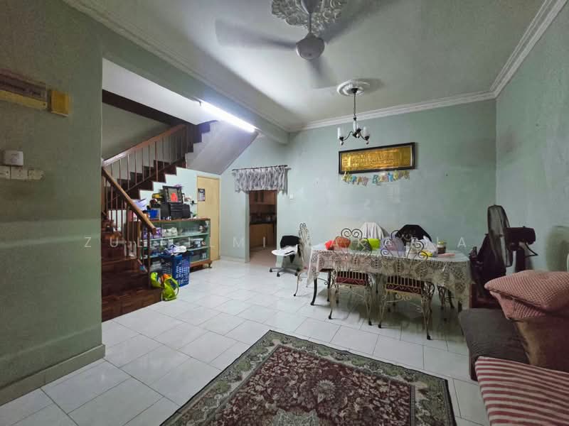 2-storey Terraced House for Sale in Desa Coalfields (Sungai Buloh) - Zulhilmi Zakaria - Living Room - PropertyGuru.com.my