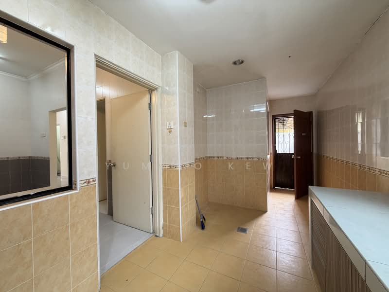 2-storey Terraced House for Sale in Bandar Tun Hussein Onn (Cheras) - Yumiko Kew - Kitchen - PropertyGuru.com.my