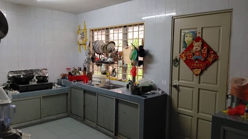 Rumah Teres 2-Tingkat untuk Dijual di Taman Rawang Perdana (Rawang) - Louis Foong - Kitchen - PropertyGuru.com.my