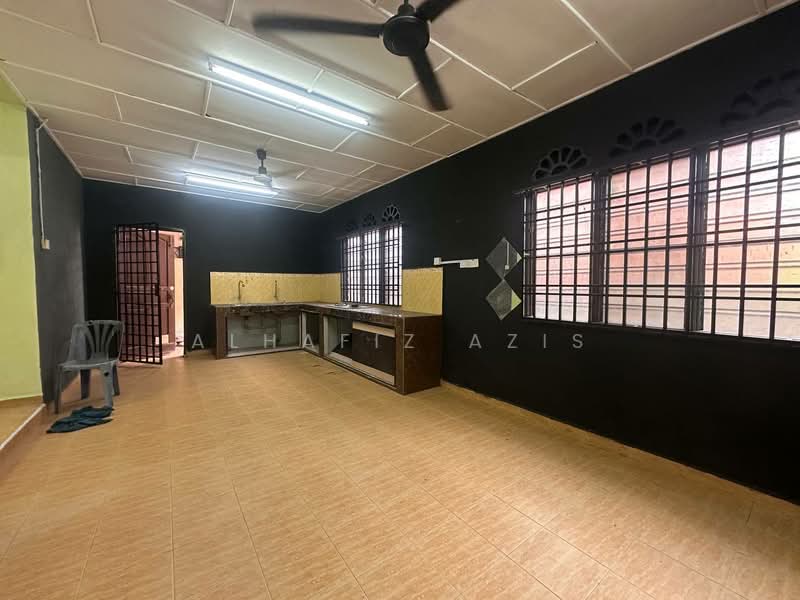 Rumah Teres 1-Tingkat untuk Dijual di Ayer Hitam (Johor) - ALHAFIZ AZIS - Kitchen - PropertyGuru.com.my