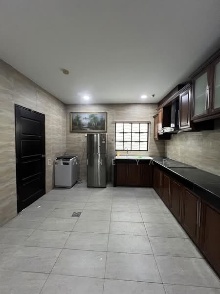 Semi-Detached House for Sale in Bandar Bukit Tinggi 2 (Klang) - Elaine Yap - PropertyGuru.com.my