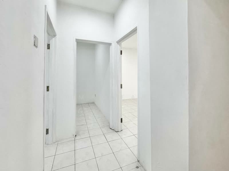 2-storey Terraced House for Sale in Pusat Bandar Putra Permai (Seri Kembangan) - Ahmad Farhi - PropertyGuru.com.my